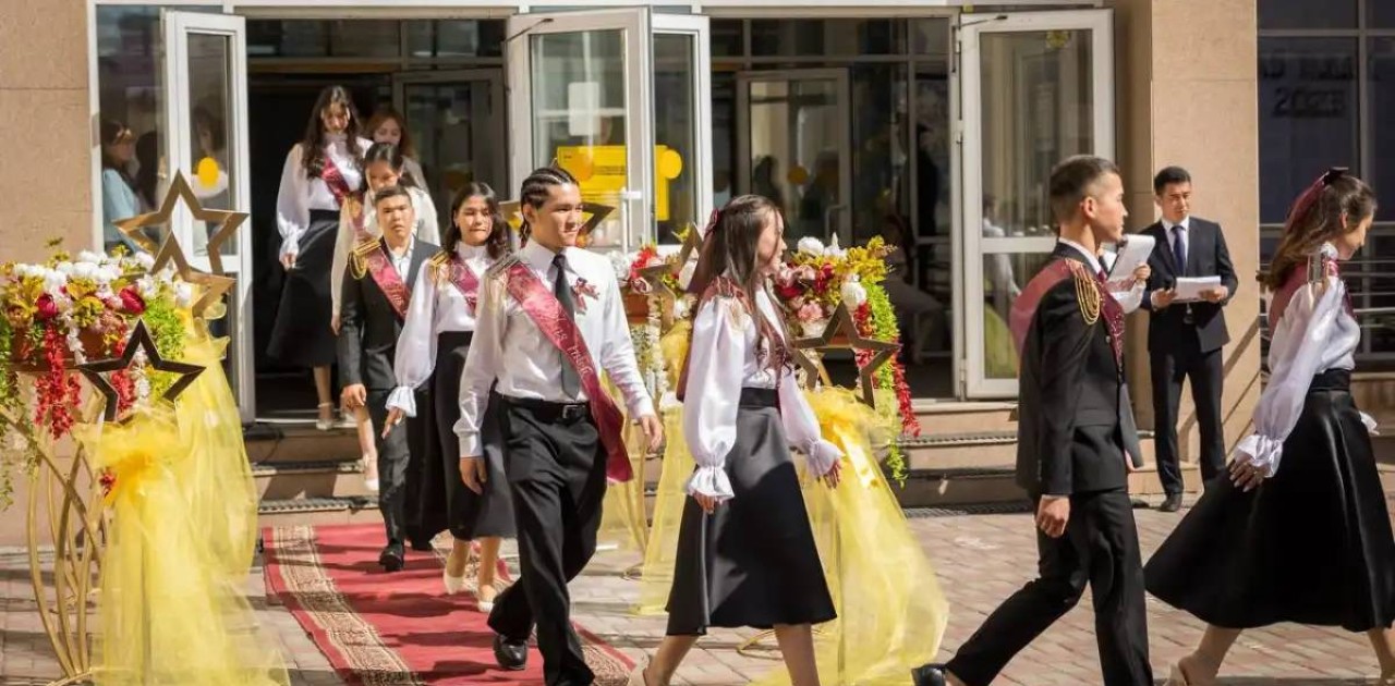 Биыл 3,9 млн оқушы оқу жылын аяқтайды – министр