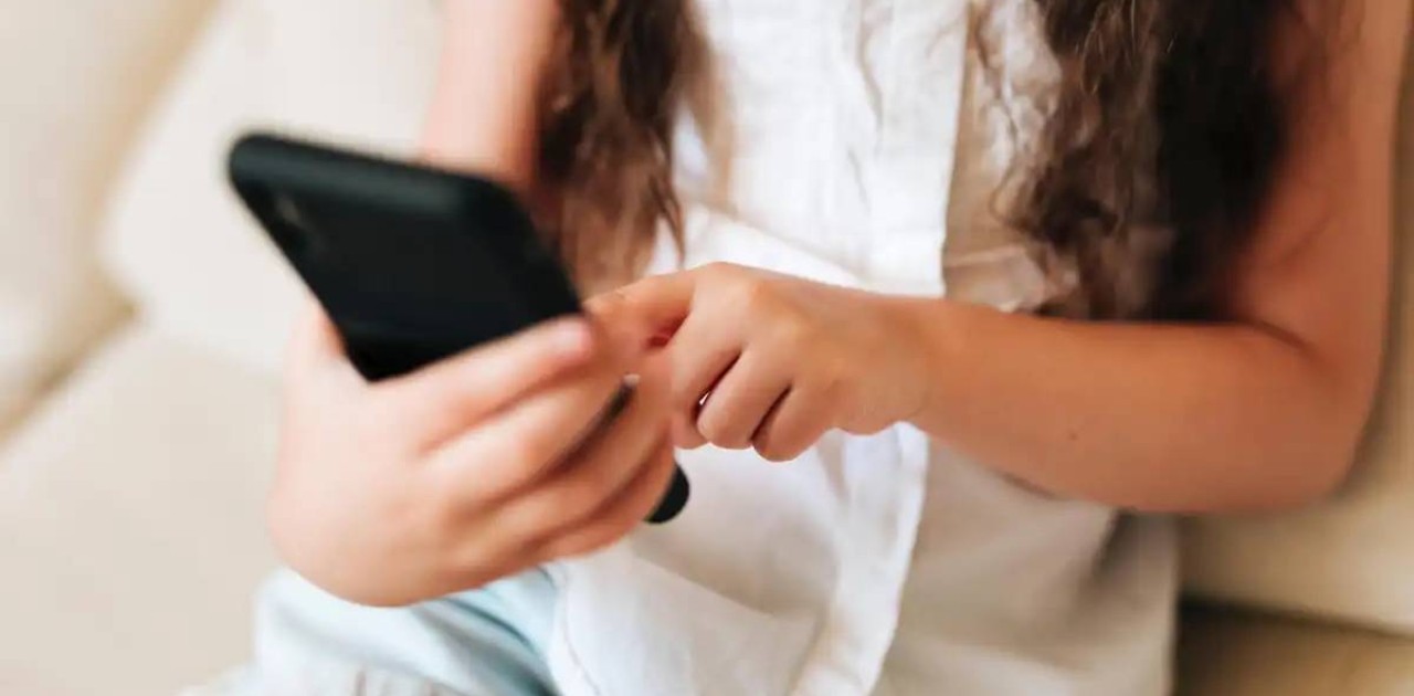 Бас прокурор балаларды интернет қатерлерден қорғайтын жобаны таныстырды