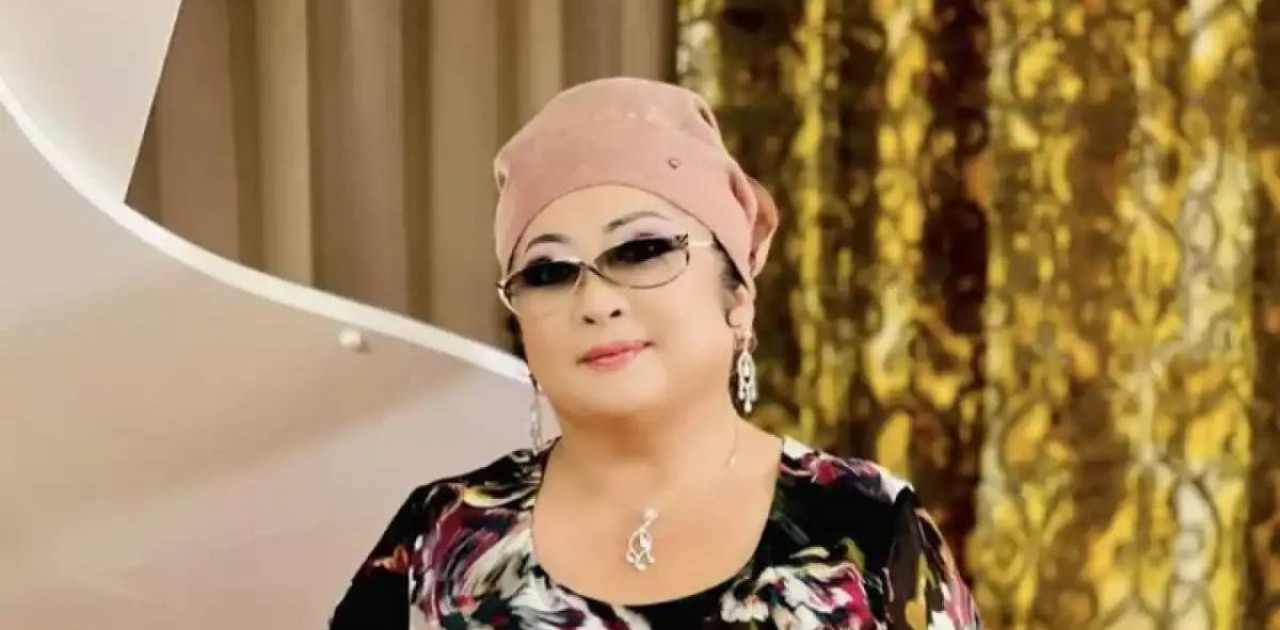 Мақпал Жүнісова желіде анасына әсерлі жазба арнады