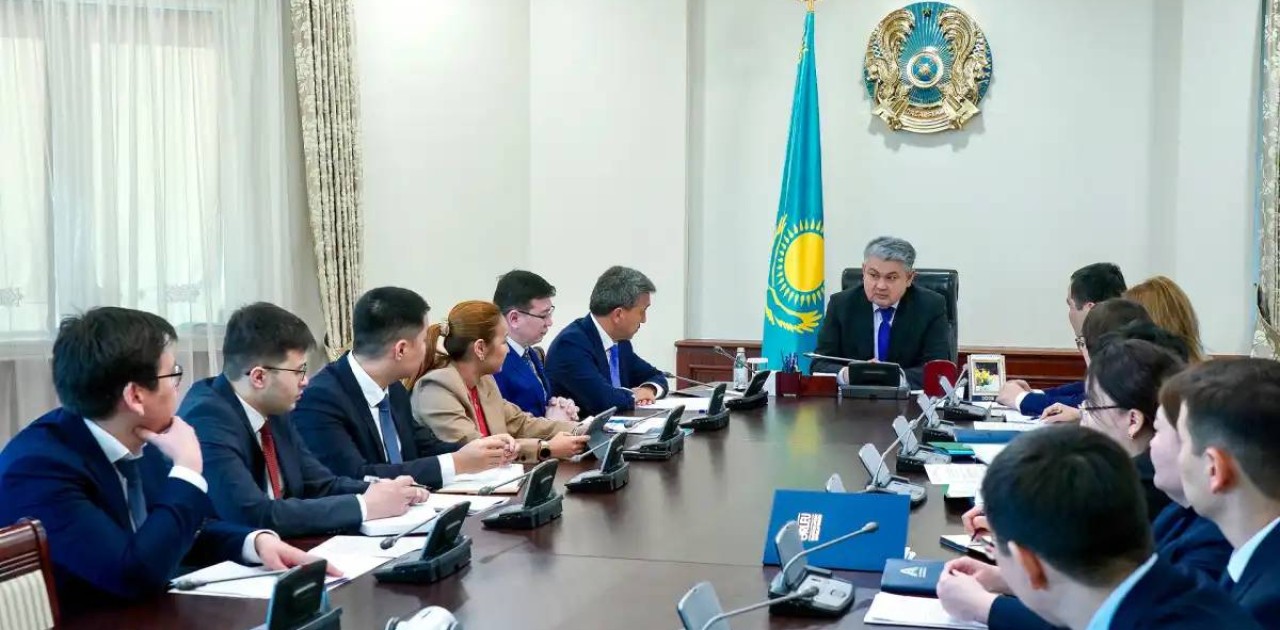 Үкіметте білім беру жүйесіне жасанды интеллектіні енгізу мәселелері талқыланды