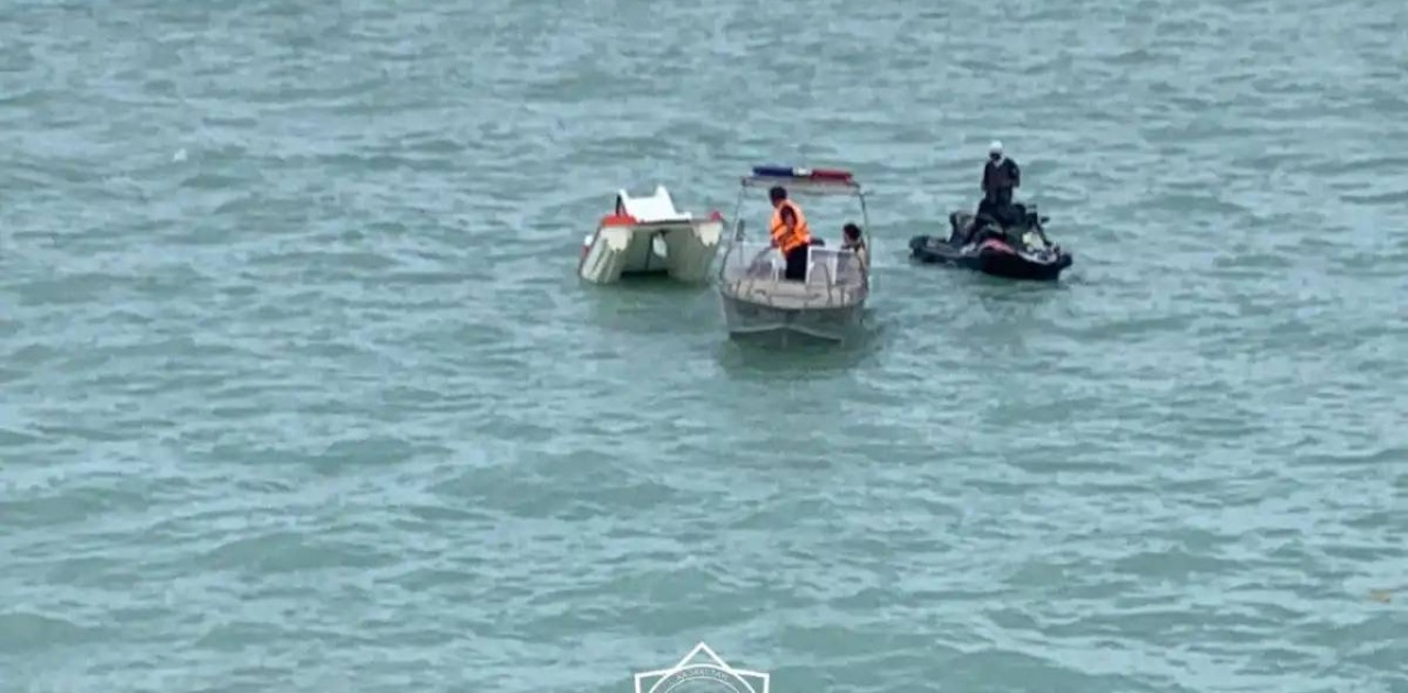 Алакөлде жағаға жете алмай қалған екі адам құтқарылды