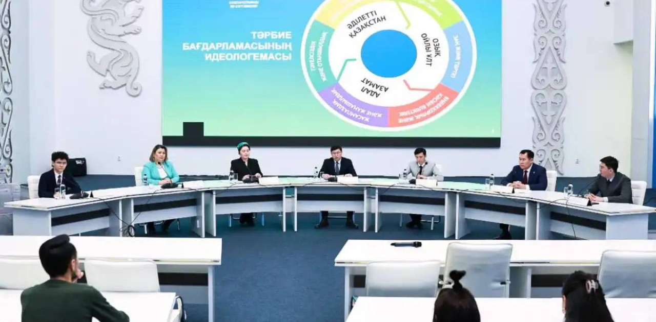 «Әкелер одағы» мектептердегі тәрбие жұмысына белсенді атсалысып жатыр