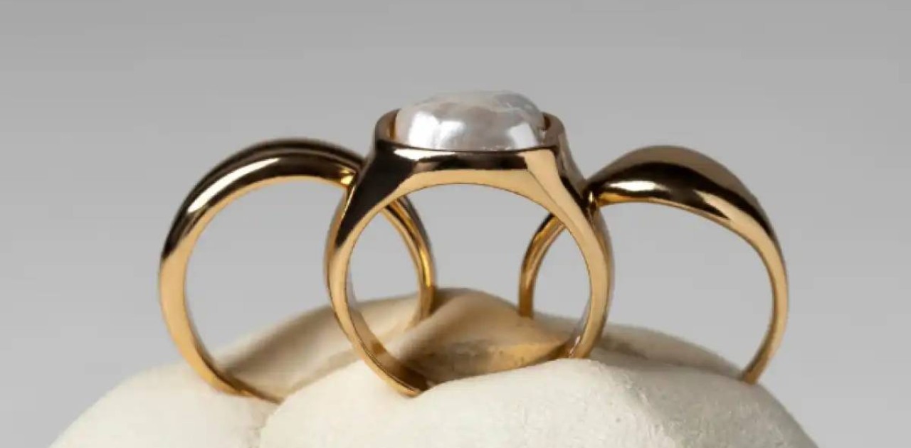 Қосшыда қарызынан құтылмақ болған әйел енесінің алтын жүзігін ұрлаған