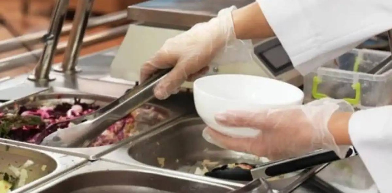 Мектеп оқушылары қыркүйектен бастап жаңа мәзір бойынша тамақтанады