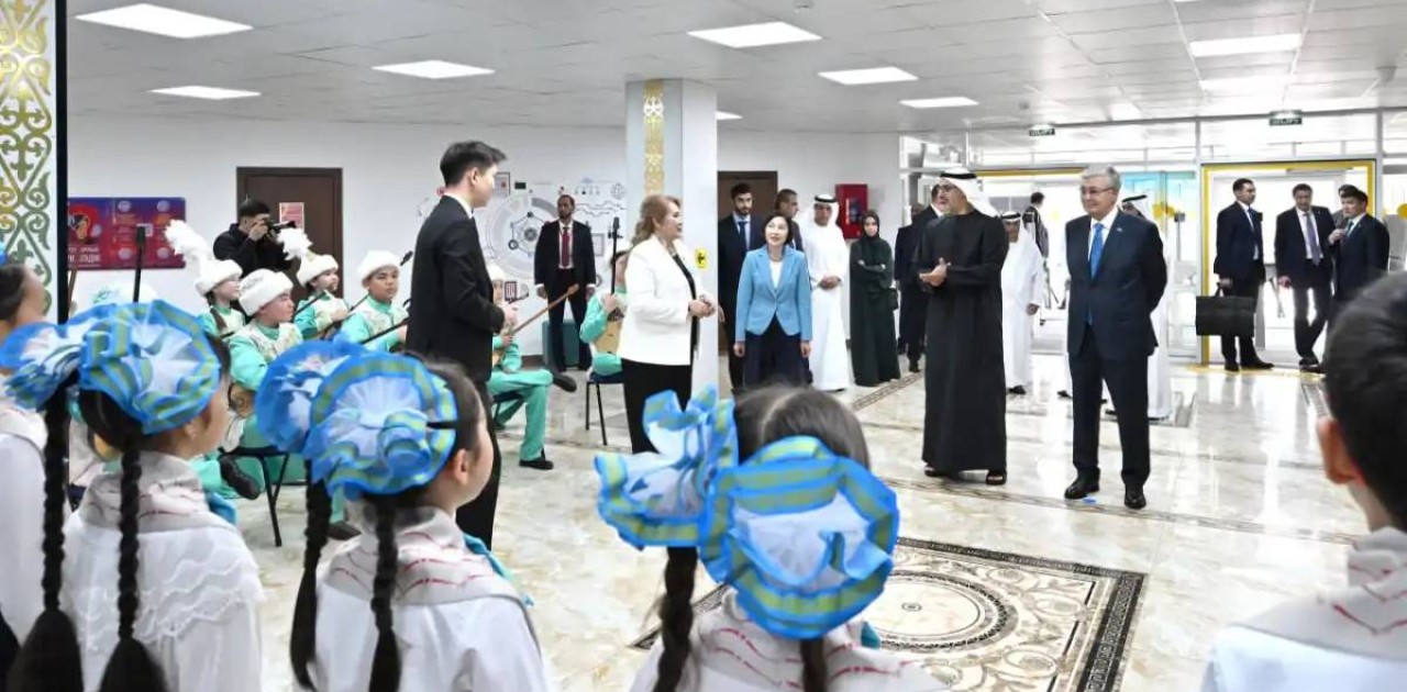 Абу Дабидің Тақ мұрагері елордадағы №84 мектеп-лицейге барды