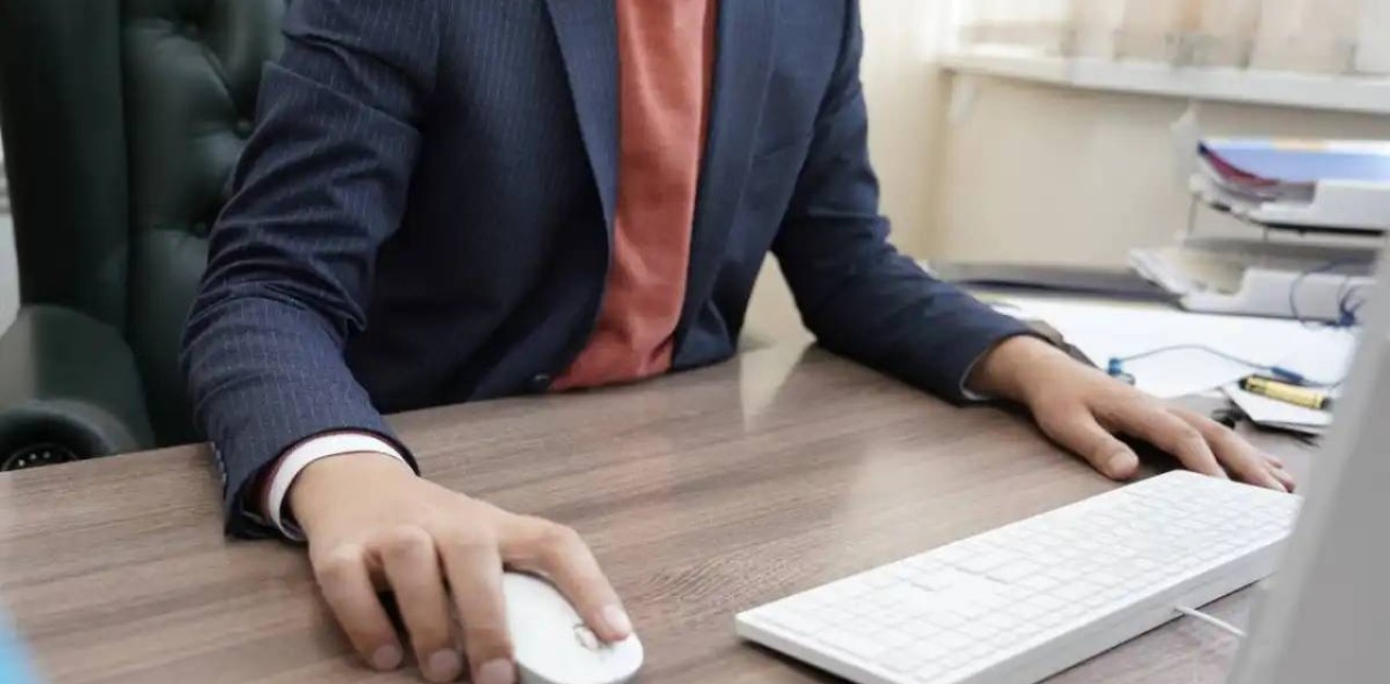 Кибералаяқтардан қалай қорғанамыз: заңгер кеңесі