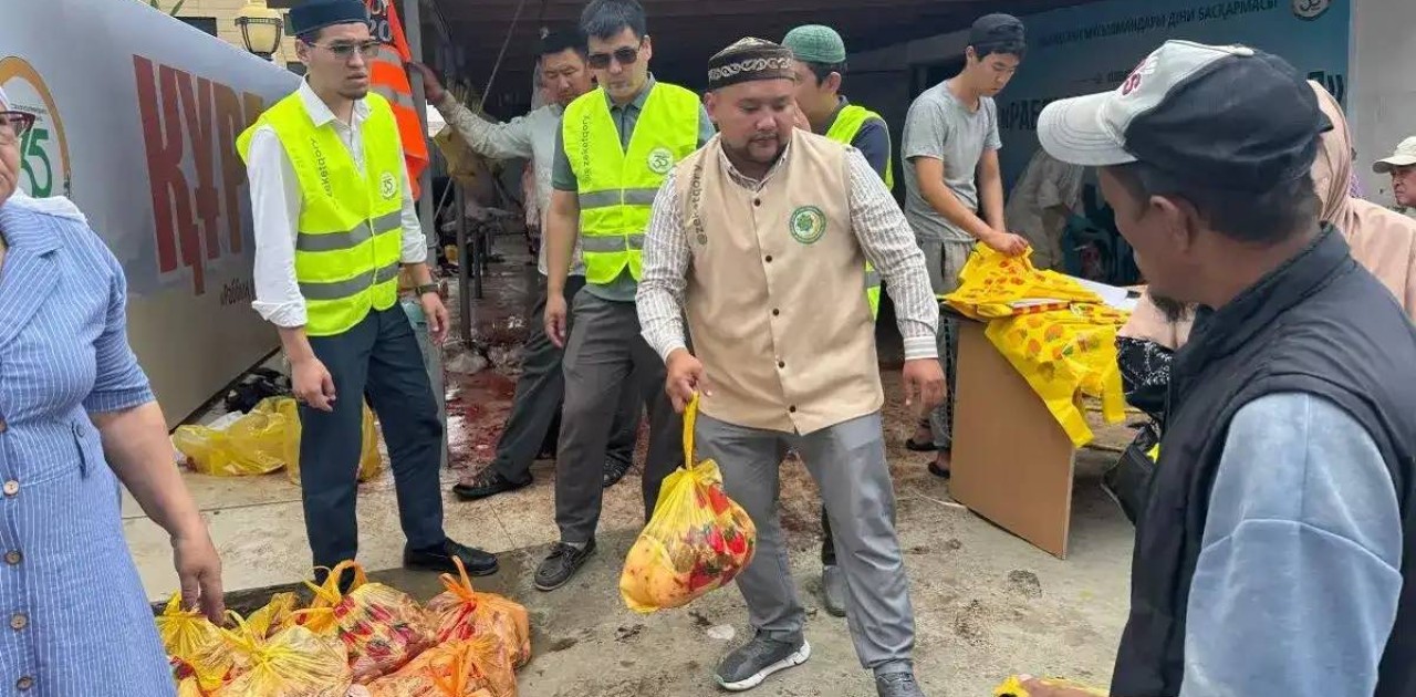 Құрбан айттың бірінші күні 35 мыңға жуық отбасыға ет таратылды – Діни басқарма