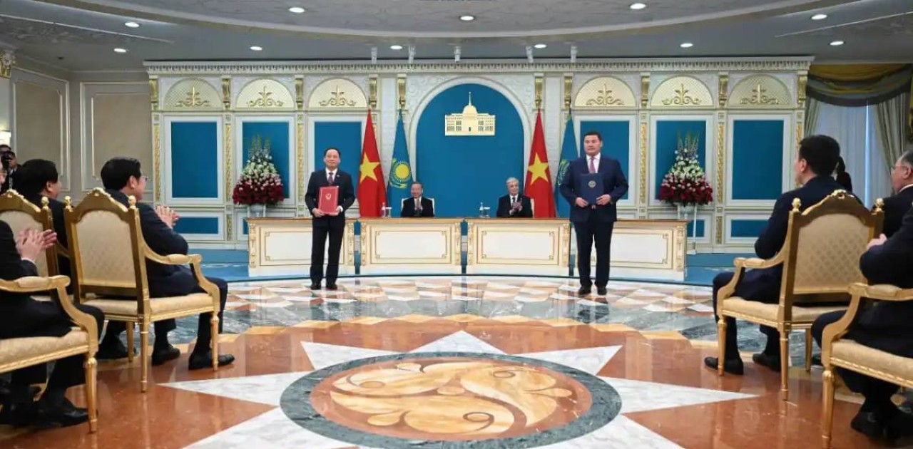 Қасым-Жомарт Тоқаев пен То Лам келіссөздер қорытындысы бойынша Бірлескен мәлімдеме қабылдады