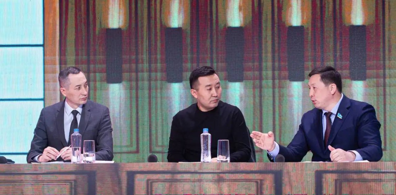 Студенттер бұқаралық спортты дамытудың тиімді жолдарын талқылады