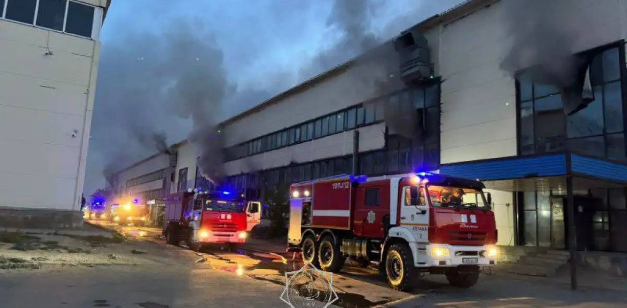 Елордада ірі сауда орталығы өртенді (ВИДЕО)