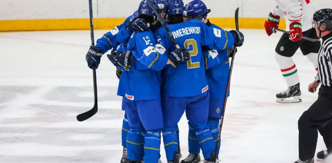 Қазақстан шайбалы хоккейден жасөспірімдер арасындағы алғашқы жеңісіне қол жеткізді