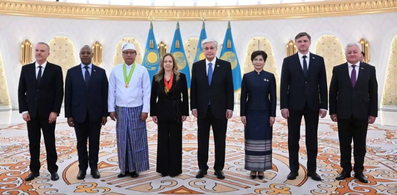 Президент жеті мемлекеттің елшісінен сенім грамоталарын қабылдады