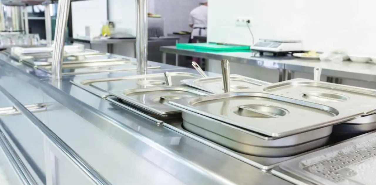 Маңғыстау облысында мектеп асханасының жұмысшылары жалған құжатпен жұмыс істеген