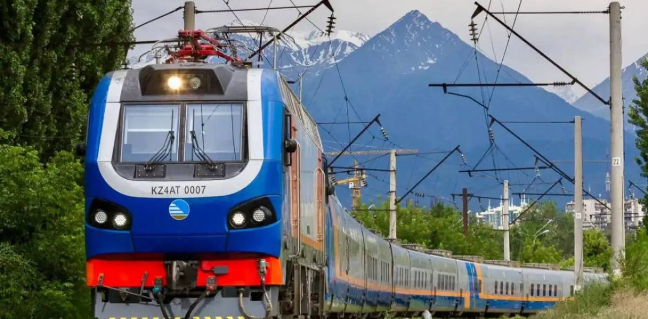 Алакөлге жазда 240 мың жолаушы теміржол көлігімен тасымалданады