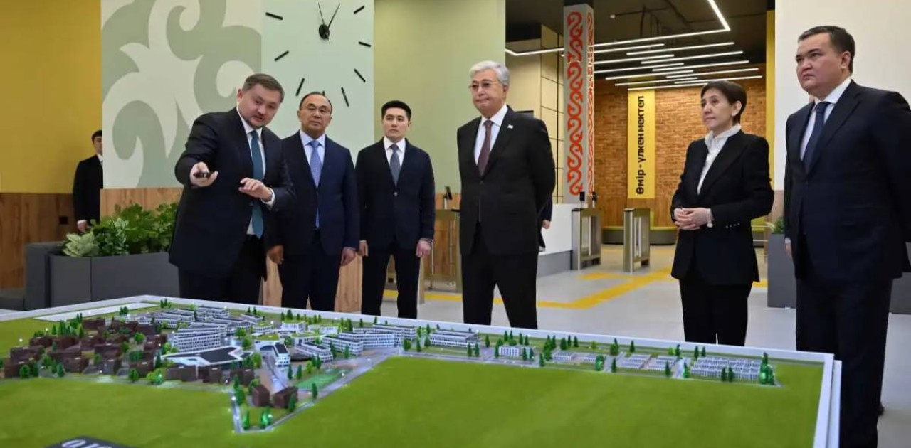 Президент ЕҰУ-дің Студенттер үйіне барды