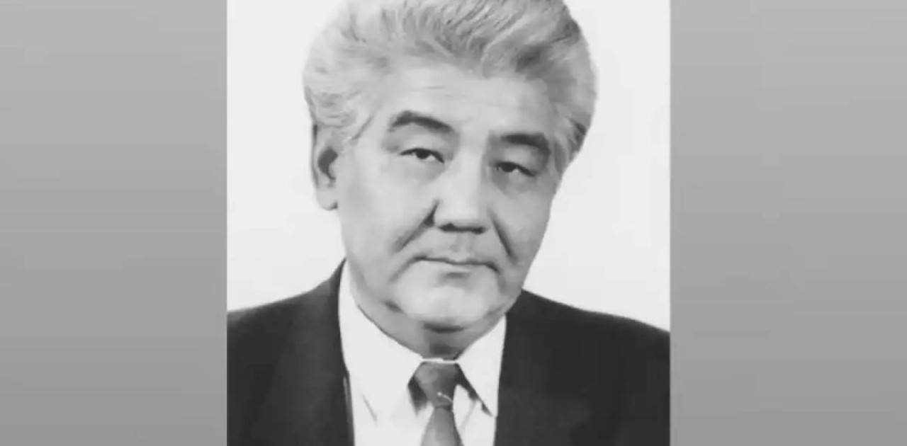 Бүгін – әдебиет сыншысы Зейнолла Серікқалиұлының туған күні