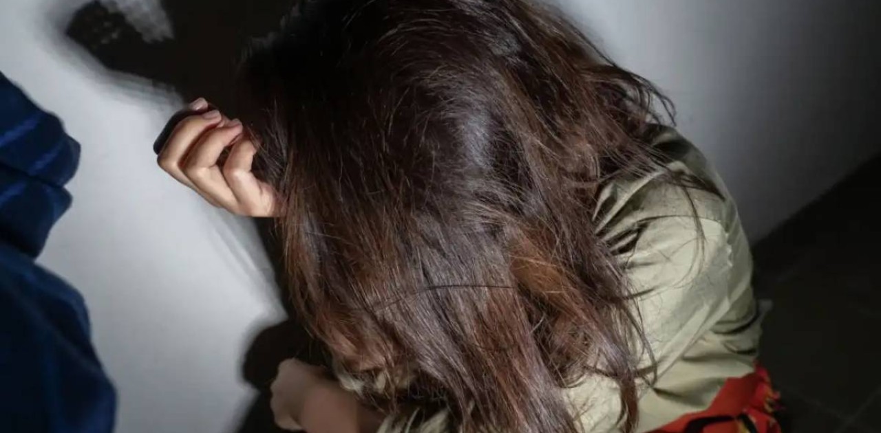 Көкшетауда ерлі-зайыпты өздерімен бірге тұратын әйелді жезөкшелікке салған