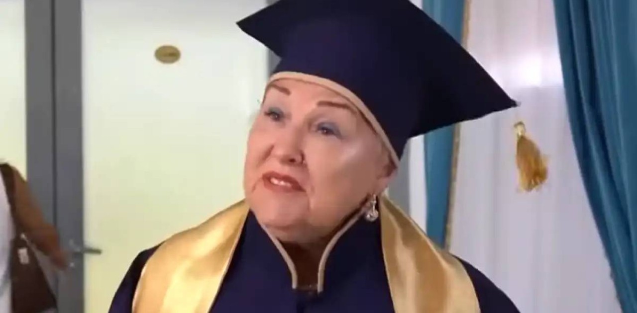 «120 жыл өмір сүргім келеді»: 74 жастағы қазақстандық зейнеткер заңгер атанды