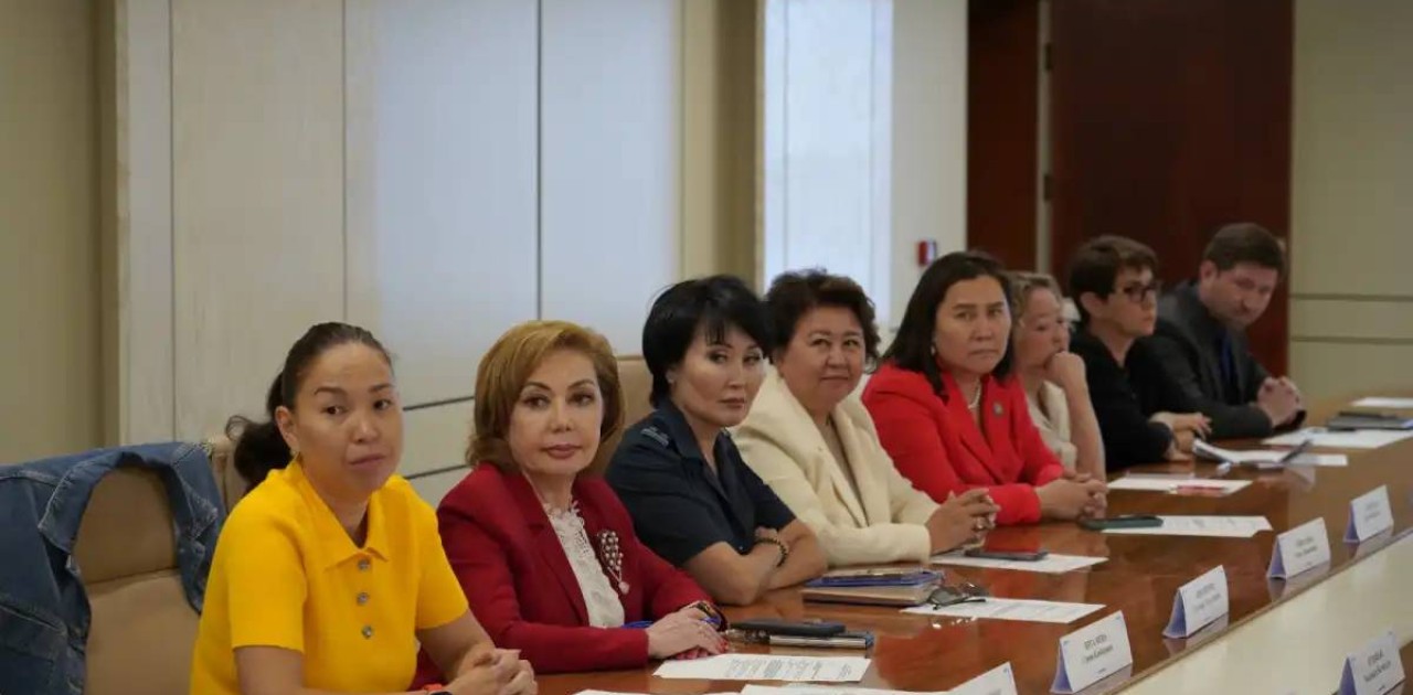 Астанада Әйелдер істері және отбасылық-демографиялық саясат жөніндегі комиссия отырысы өтті
