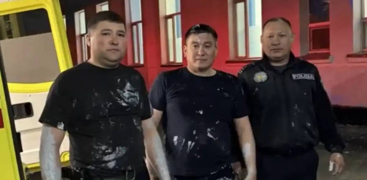 Текеліде полицейлер бояуға уланған жігітті құтқарып қалды