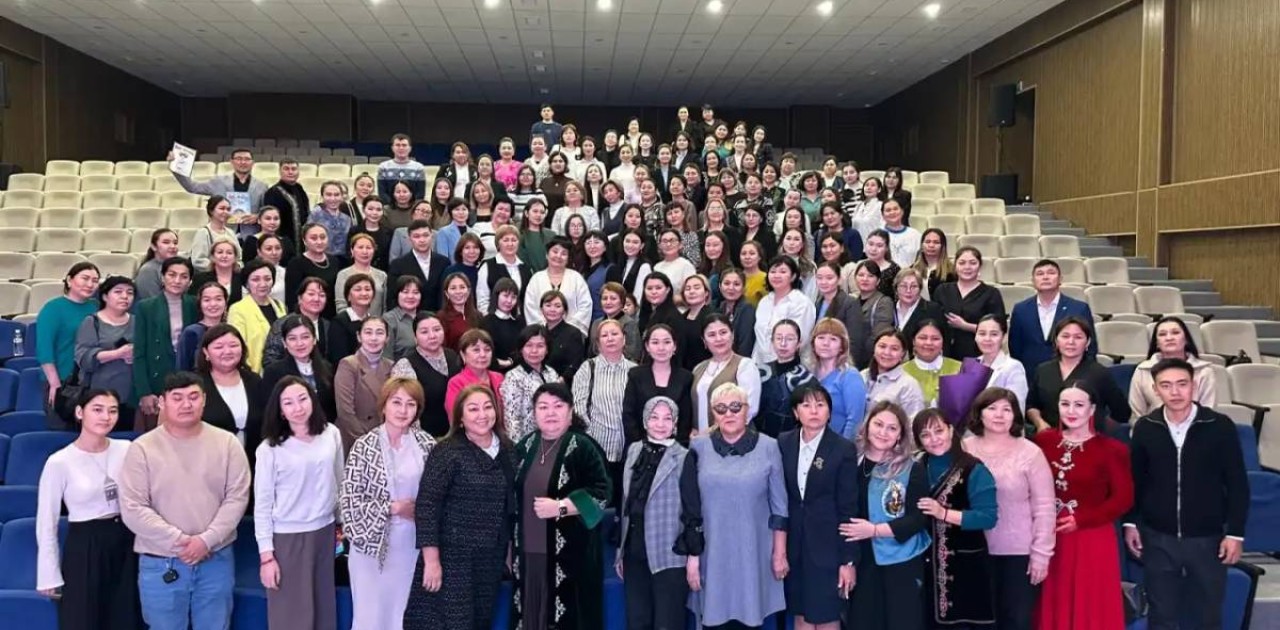 Астаналық педагогтер балалар журналының авторымен кездесті