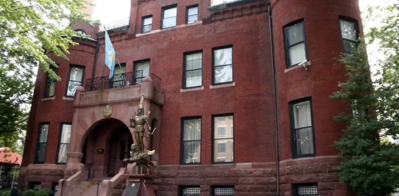 Қазақстанның АҚШ-тағы елшілігі осы елде заңсыз жүрген отандастарымызға ескерту жасады