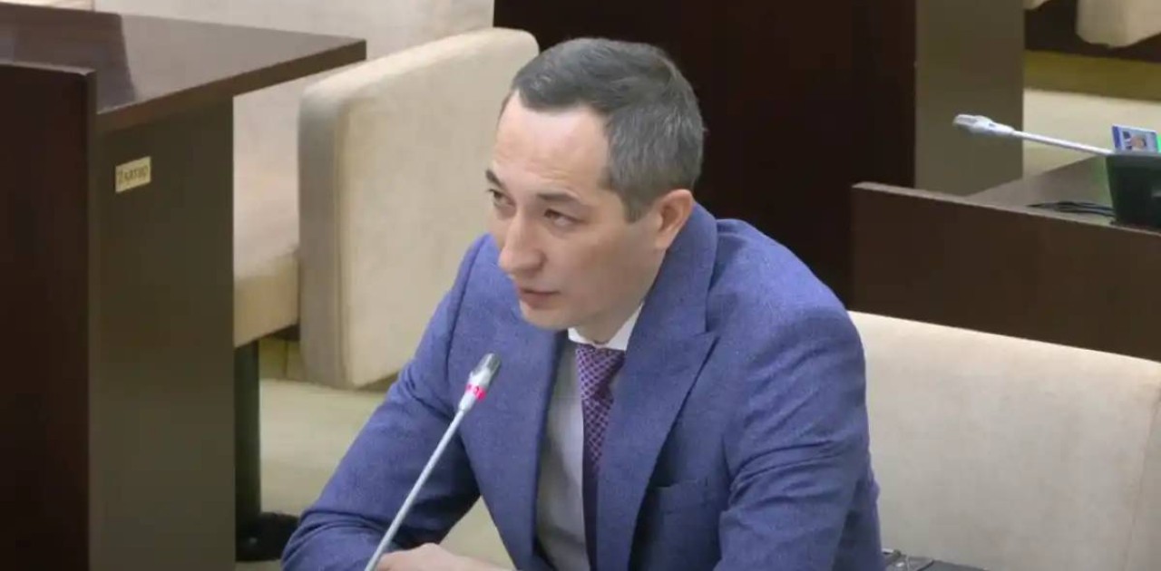 «Басшылары ешқандай нәтиже көрсетпей 28 жыл бойы отырған» – вице-министр өңірлердегі спорт мектептері туралы