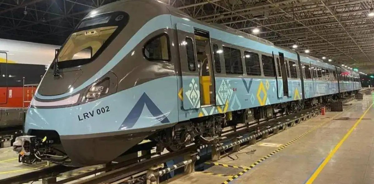 650 жолаушыға дейін сыйдыра алады: Қытайдан Астанаға LRT вагондарының алғашқы легі жіберілді