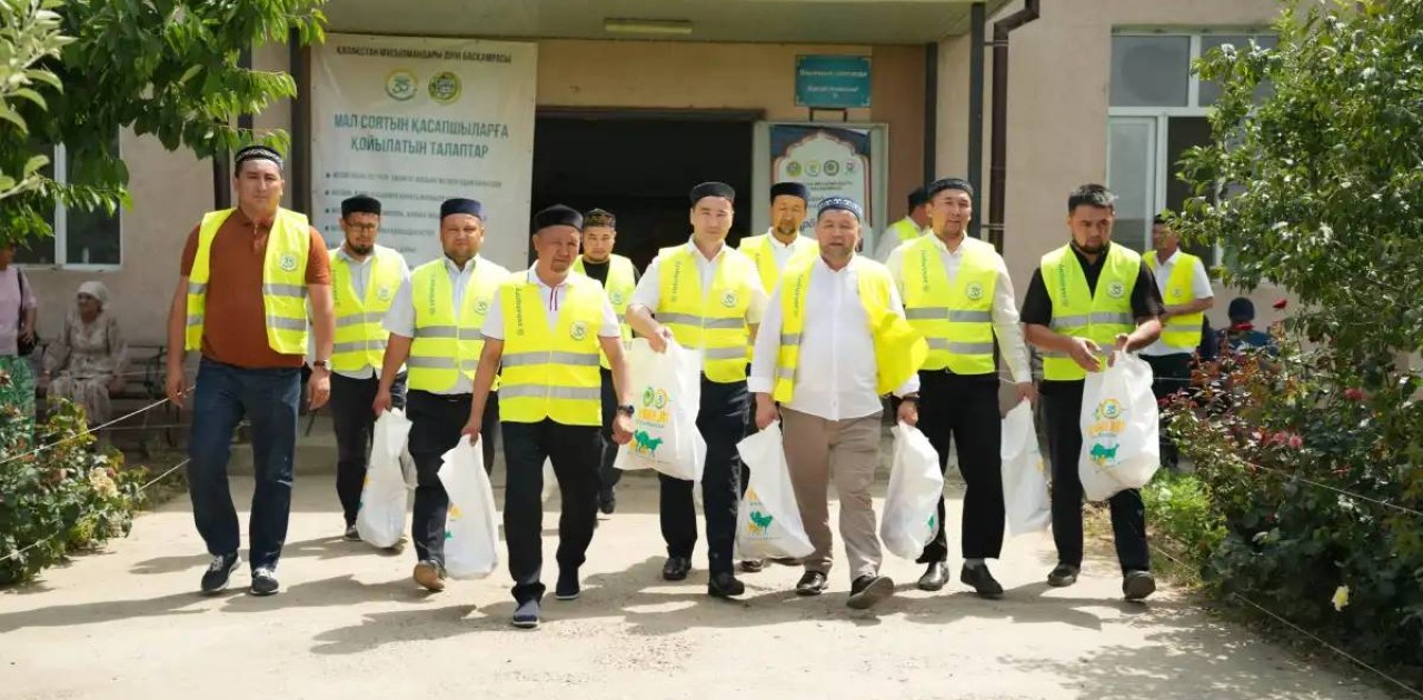 ҚМДБ 80 мыңнан астам отбасыға құрбандық етін таратты