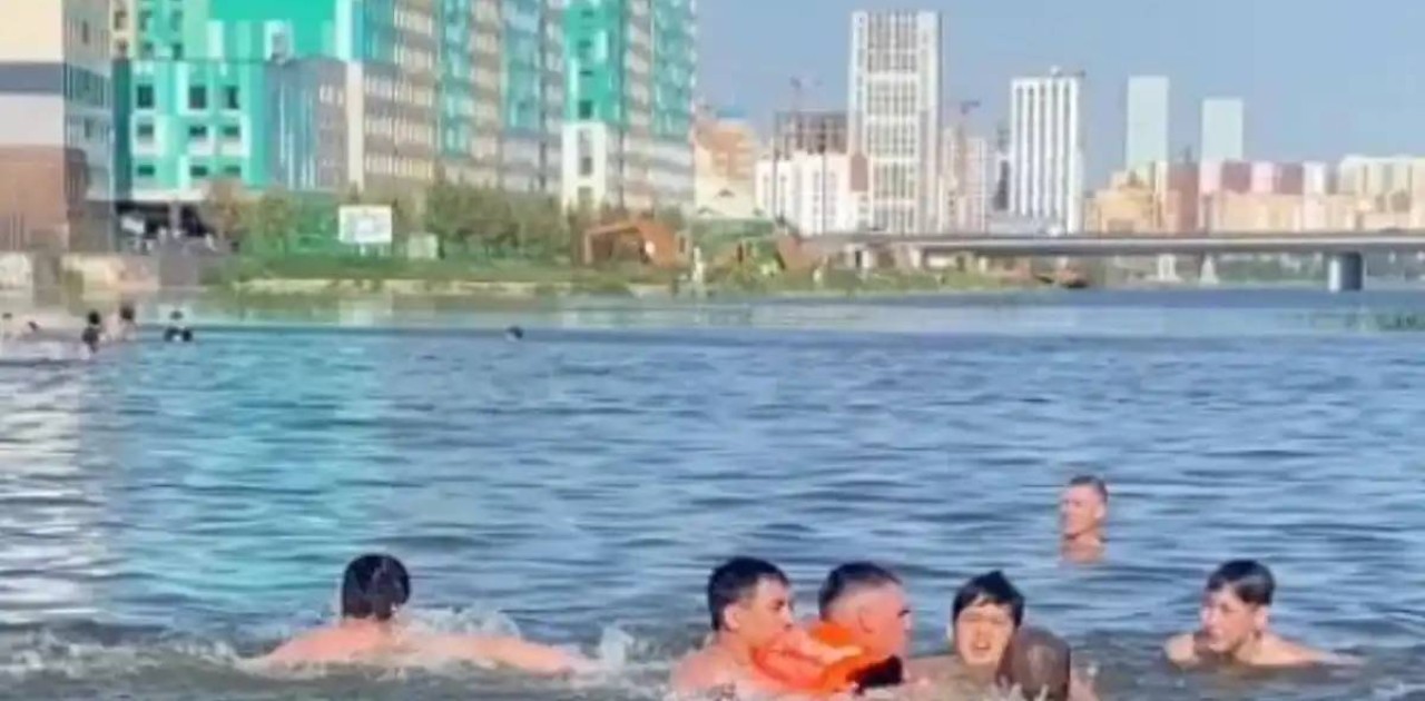 Елордадағы жағажайда 11 жасар бала суға кетіп қала жаздады