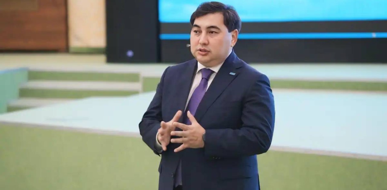 Дархан Жазықбай Президенттік жастар кадр резервіне іріктеу бойынша жас мамандармен кездесті