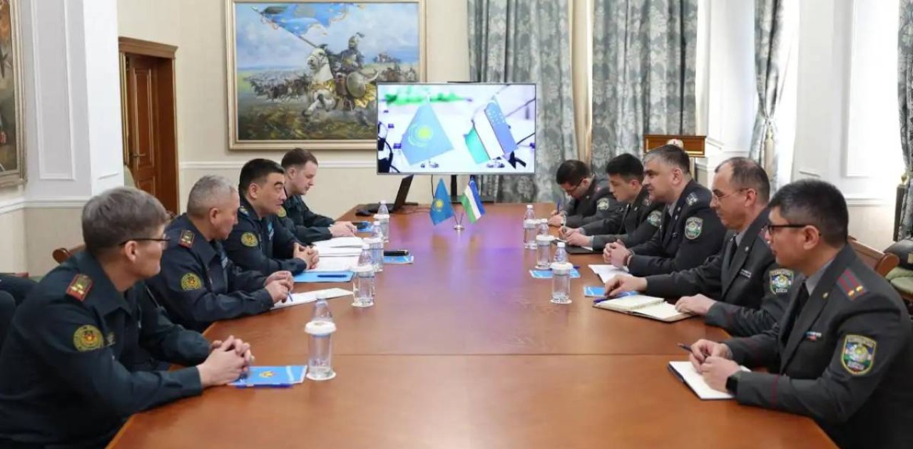 Қазақстан мен Өзбекстан қорғаныс саласындағы ынтымақтастықты арттырады