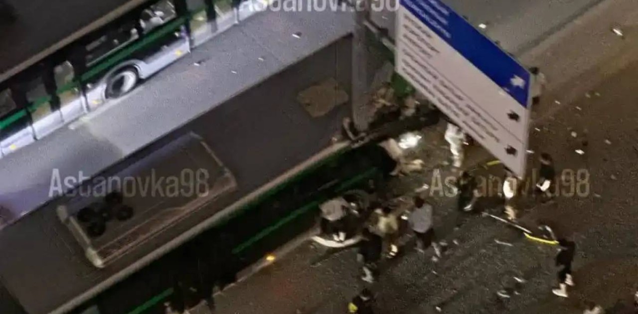 Астанадағы автобус апаты: Бір жолаушы аяғынан айырылды