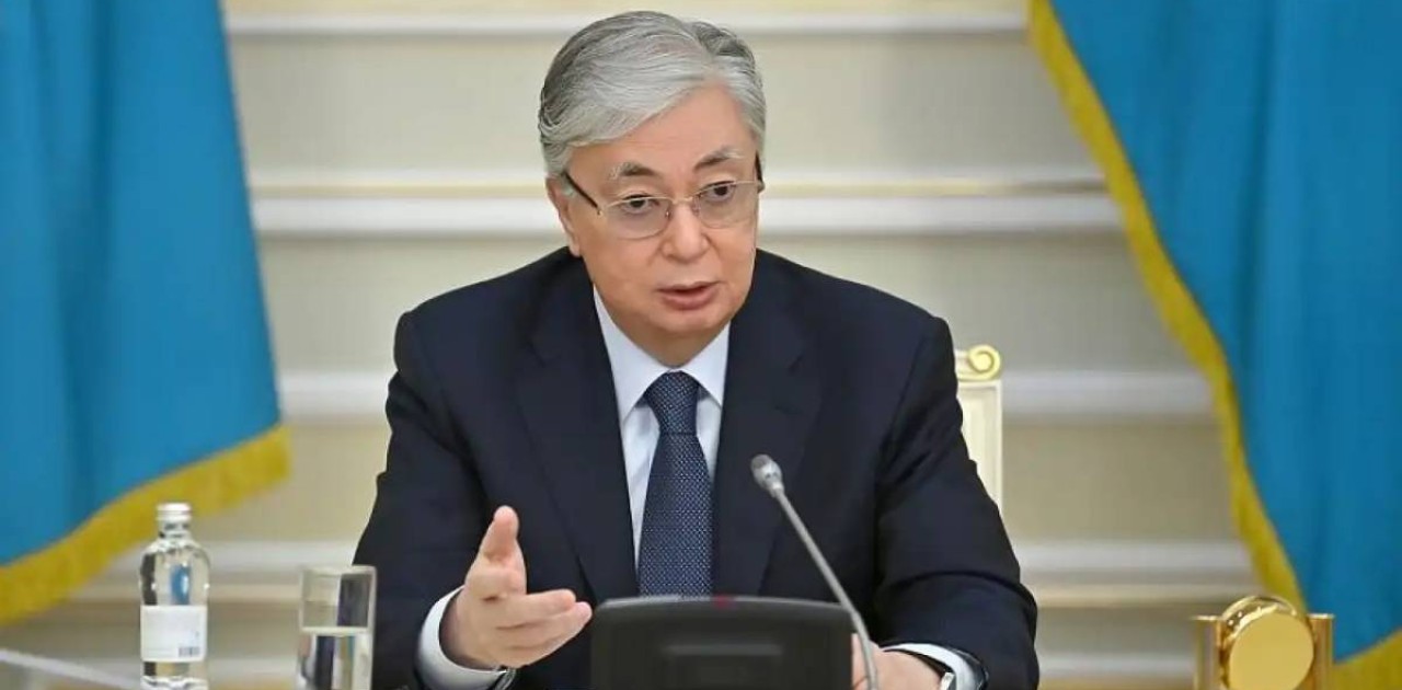 «Бір мәмілеге келу қажет»: Тоқаев Украинадағы жағдайға қатысты пікір білдірді