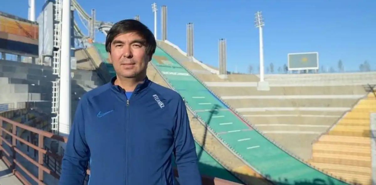 «Үлкен бақыт»: Олимпиадада Қазақстанның туын ұстап шыққан тұңғыш спортшы Қайрат Биекеновпен сұхбат