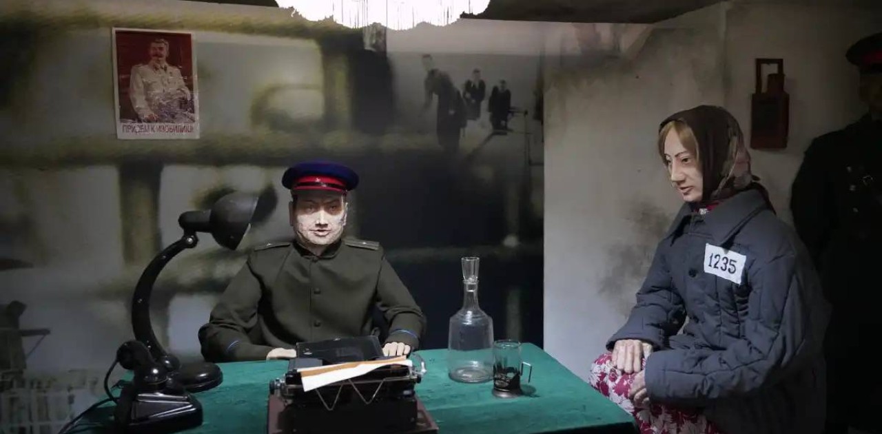 АЛЖИР: Аналардың қасіретке толы мекені