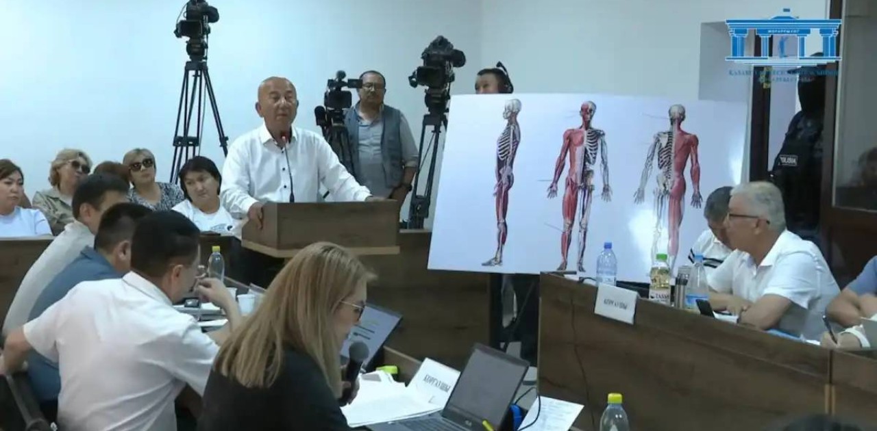 «Соққы қатты болған»: Тахир Халимназаров Шерзаттың кеудесіне пышақ күшпен кіргізілгенін айтты