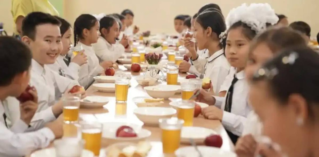 Мектеп оқушылары жаңа стандарт бойынша тамақтанатын болады