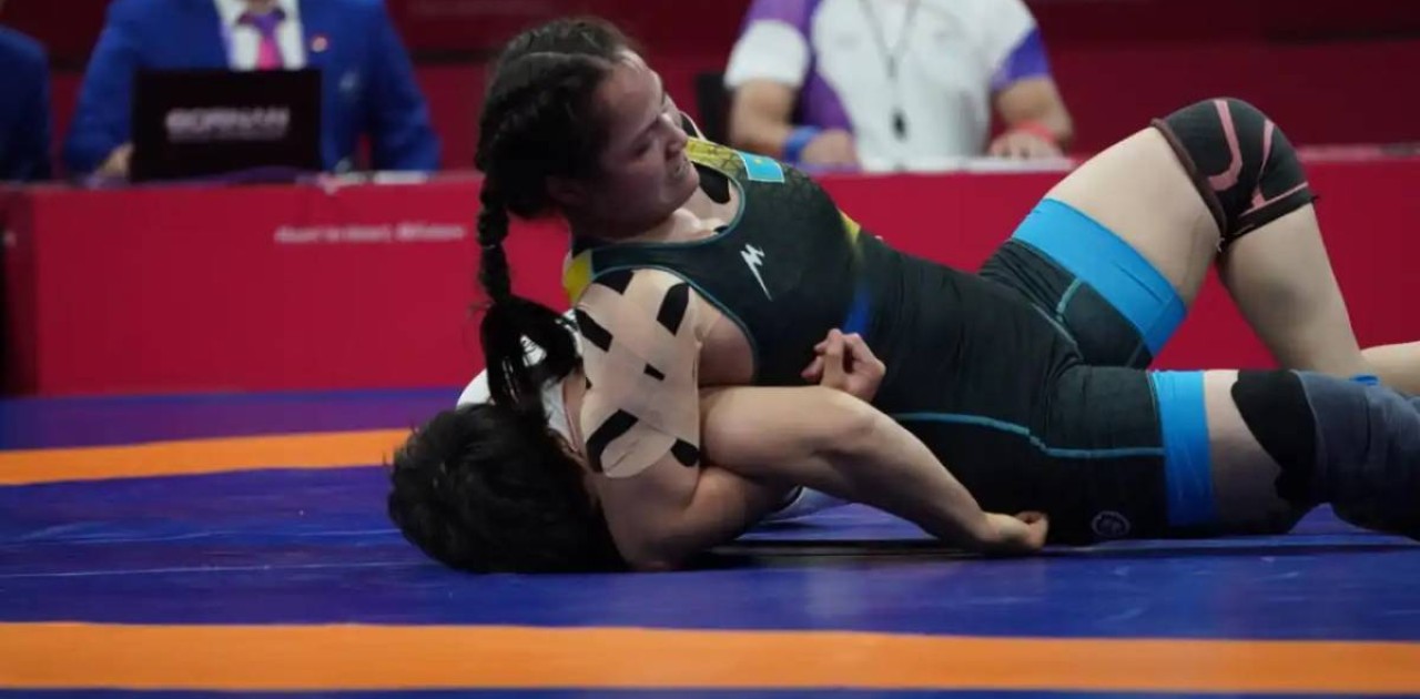 Қазақстан әйелдер күресінен екі алтын медаль жеңіп алды