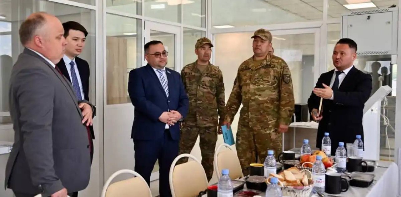 Мәжіліс депутаттары аумақтық қорғаныс бригадасының қызметімен танысты