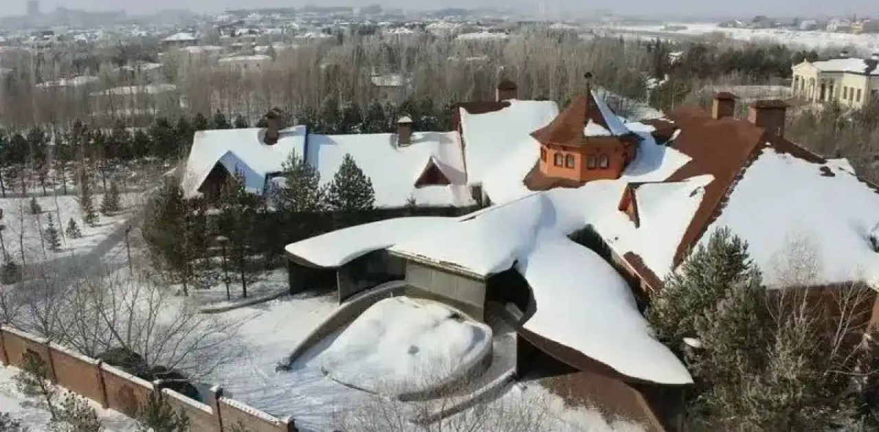 Астанада Кәрім Мәсімовке тиесілі деген зәулім үй тәркіленді