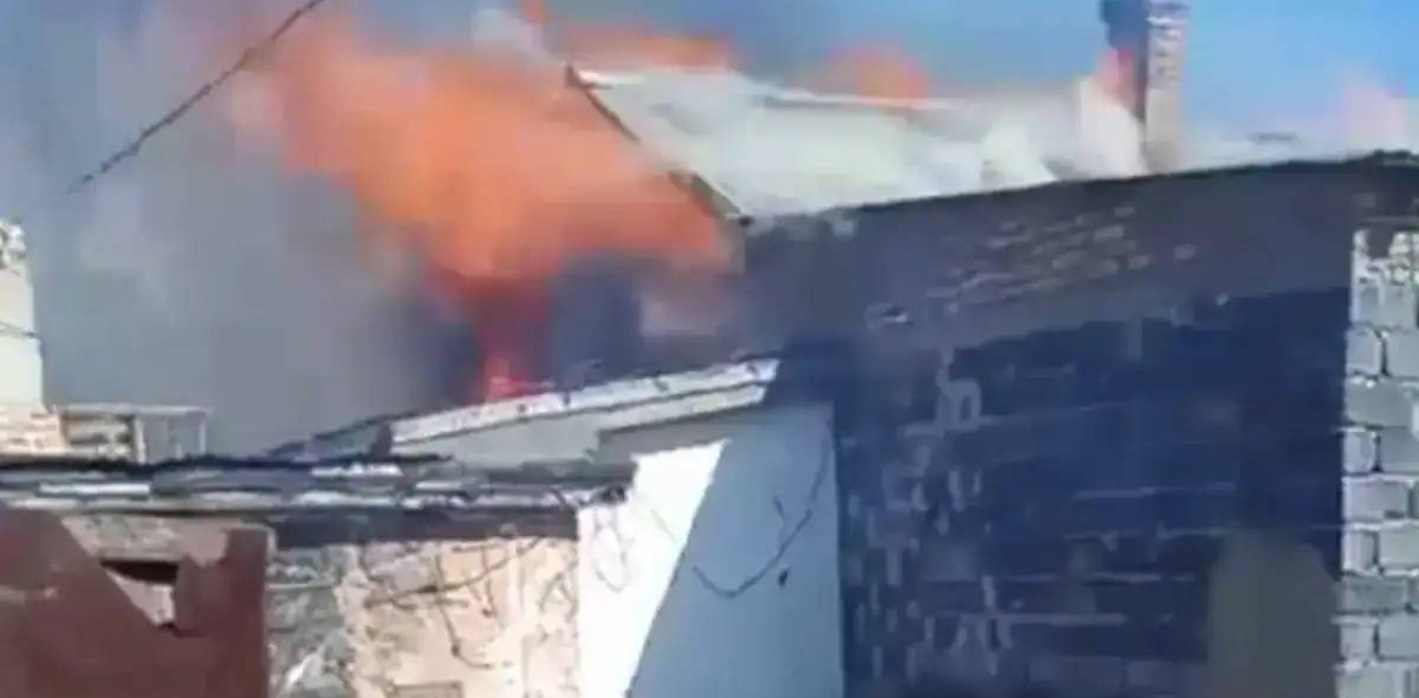 Қарағанды облысында үш бала тірідей өртеніп кете жаздады