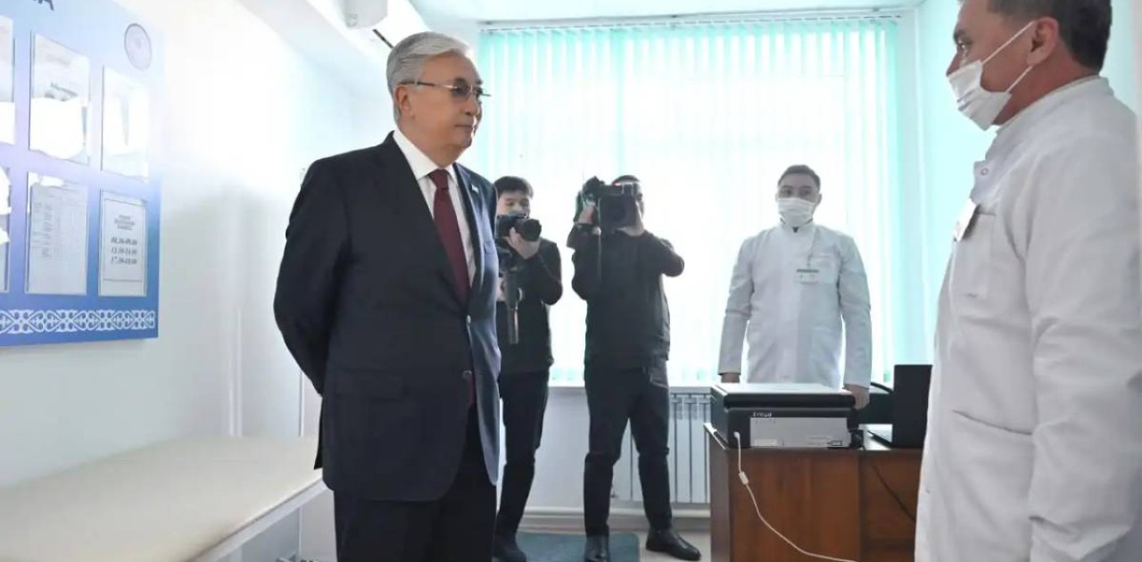 Президент Қаратал ауданының қорғаныс істері бөліміне барды