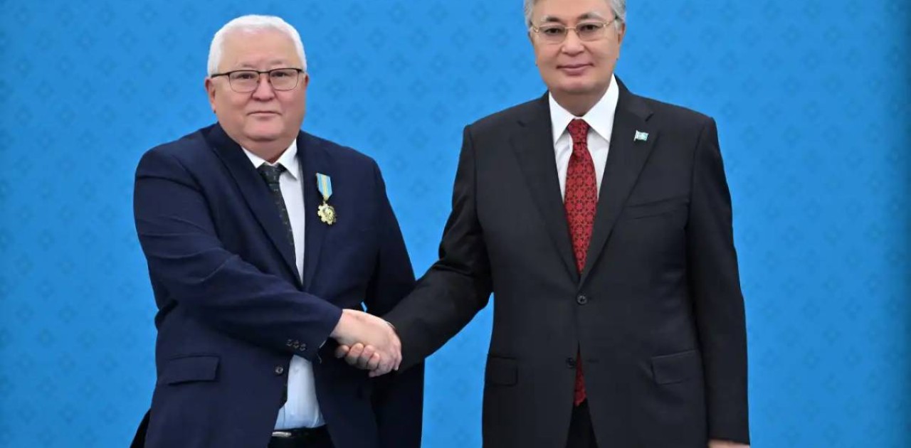 Мемлекет басшысы мұнай-газ саласының қызметкерлерін марапаттады