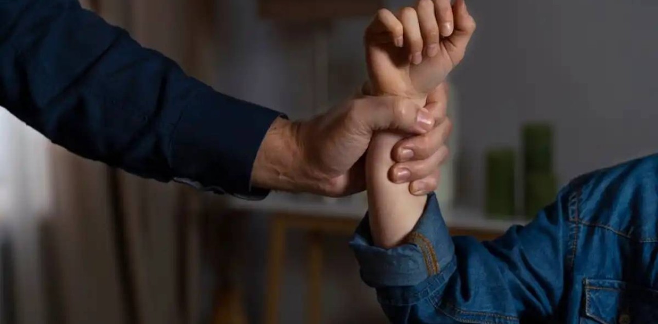 Астанада 7 жасар қызды өз атасы зорлаған