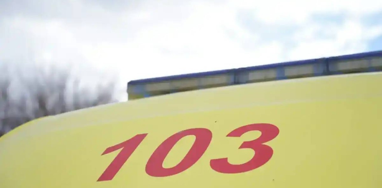 Алматыда жасөспірім көпқабатты үйдің балконынан секіріп кетті