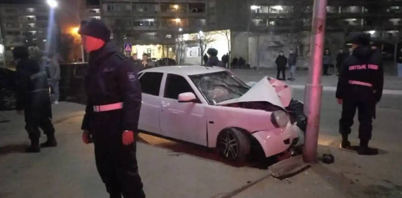 Ұландықтар жол апатынан зардап шеккендерге көмектесті