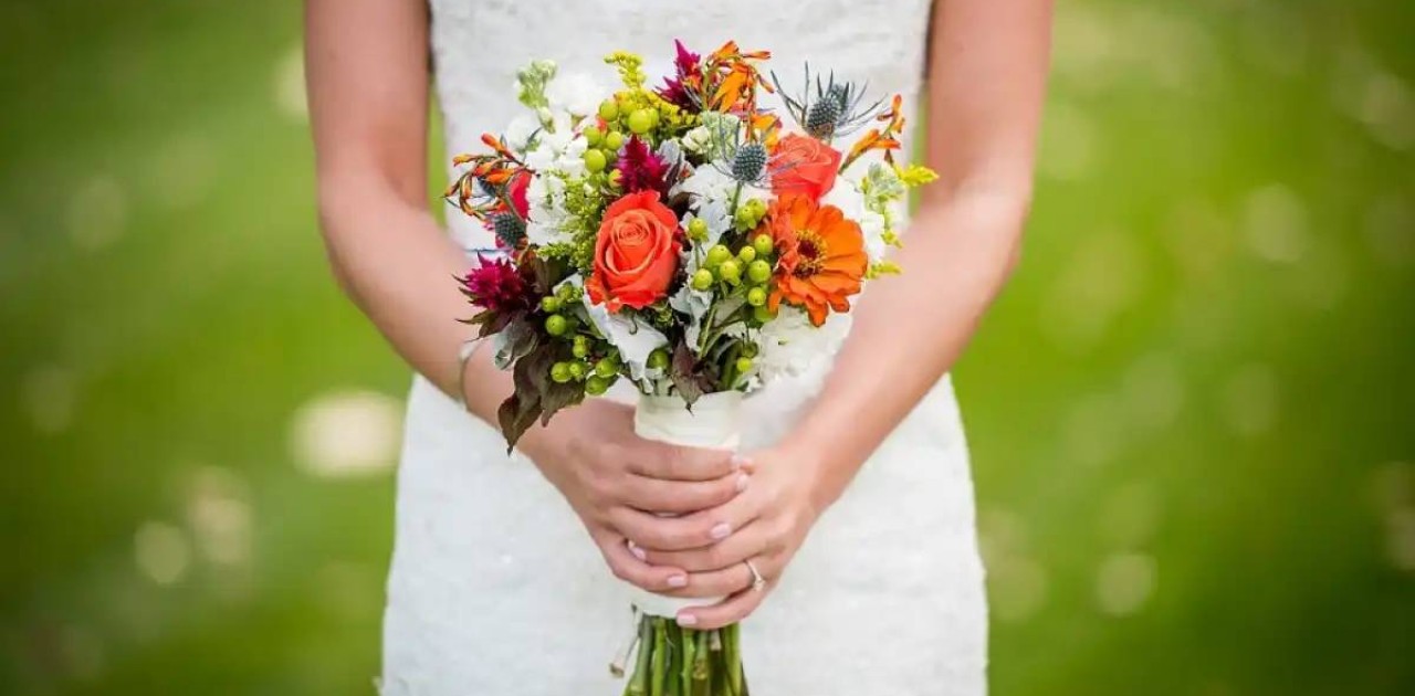 Әкесі 15 жастағы қызын күштеп күйеуге беріп жіберген