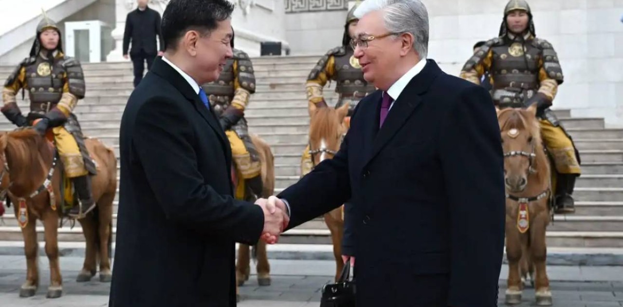 Моңғолияға мемлекеттік сапармен келген Қасым-Жомарт Тоқаевты салтанатты түрде қарсы алды