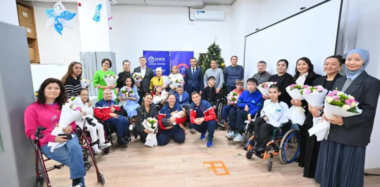 Мәулен Әшімбаев жас параспортшыларымен кездесті